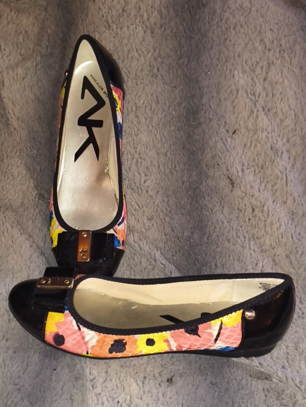 Anne Klein Floral Patent Ballet Flats - Black with Multicolor Floral Size 9.5
